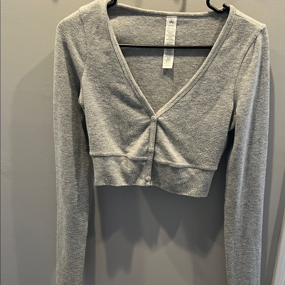 ALO Yoga Heather Gray V-Neck Cropped Blouse